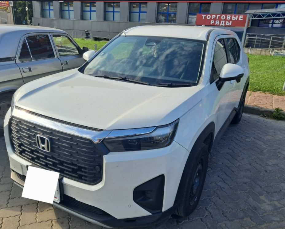 Белая Honda WR-V из отзыва Александра Ефимова